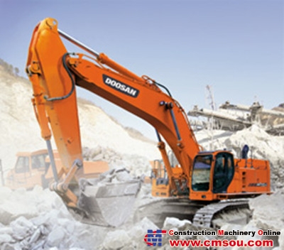 DOOSAN DX700LC Crawler Excavator